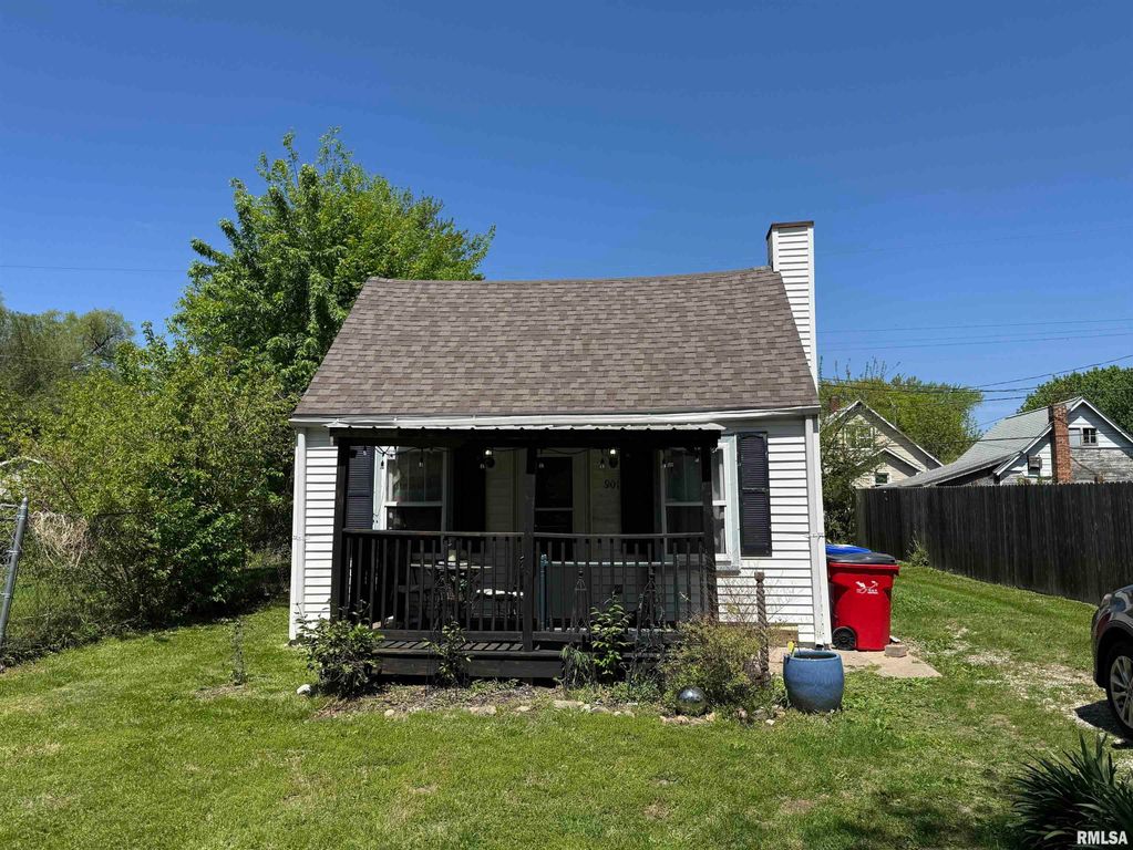 901 E WILSON Avenue, Peoria Heights, IL 61616
