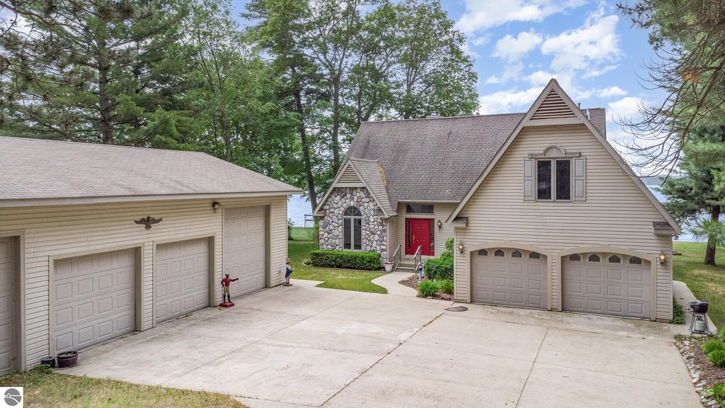 7435 Loud Drive, Oscoda, MI 48750