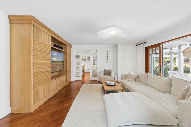 30 E Hollow Road, East Hampton, NY 11937