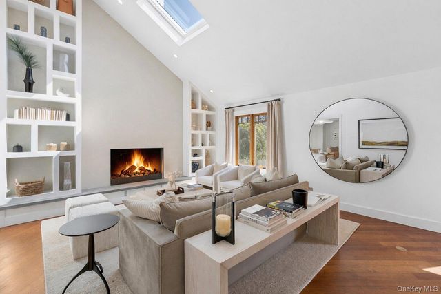 30 E Hollow Road, East Hampton, NY 11937