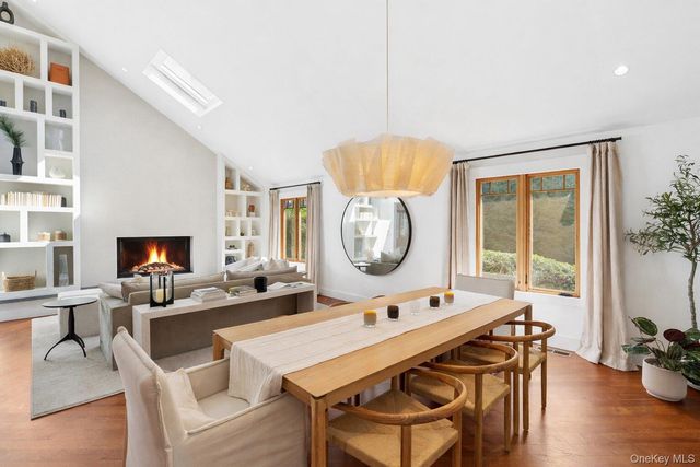 30 E Hollow Road, East Hampton, NY 11937