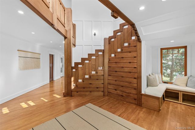 30 E Hollow Road, East Hampton, NY 11937