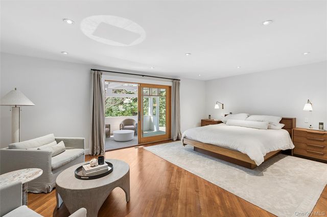 30 E Hollow Road, East Hampton, NY 11937