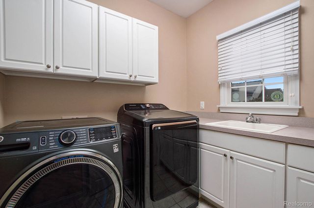 3839 Wild Pine Drive, Saginaw, MI 48603