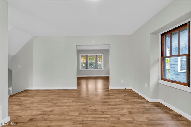 485 E Archwood Avenue, Akron, OH 44301