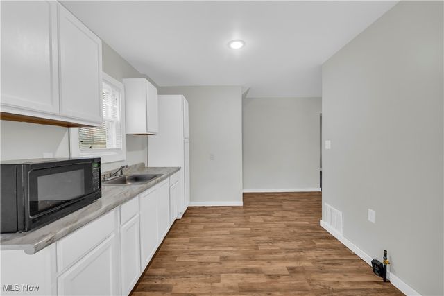 485 E Archwood Avenue, Akron, OH 44301