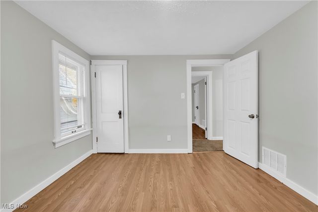 485 E Archwood Avenue, Akron, OH 44301