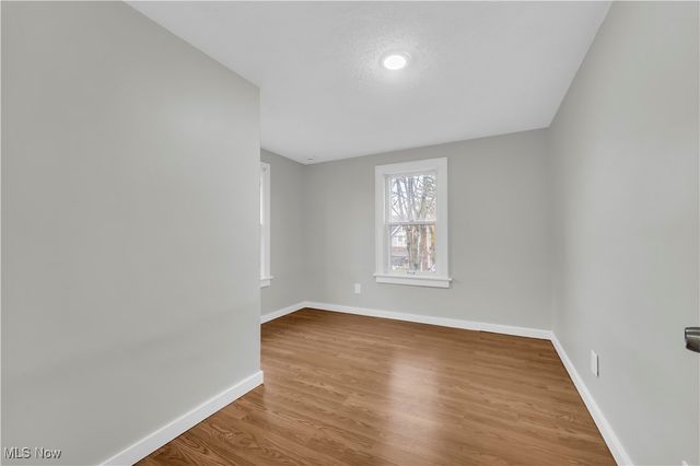 485 E Archwood Avenue, Akron, OH 44301