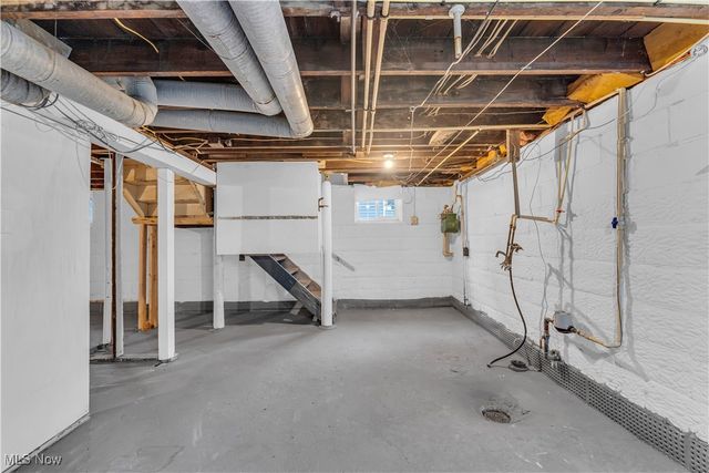 485 E Archwood Avenue, Akron, OH 44301