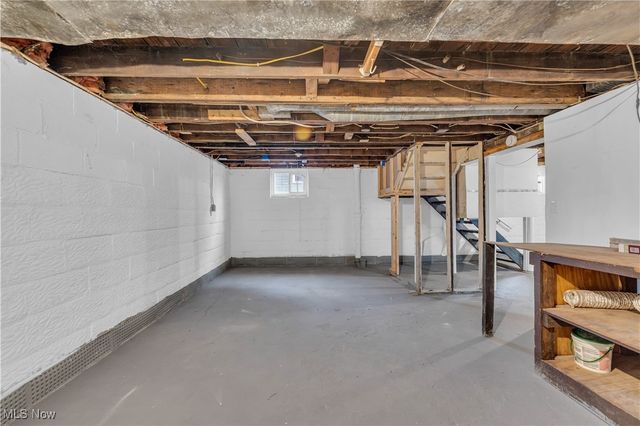 485 E Archwood Avenue, Akron, OH 44301