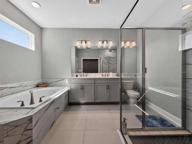 1673 SUTTONSET TRAIL, Zephyrhills, FL 33541