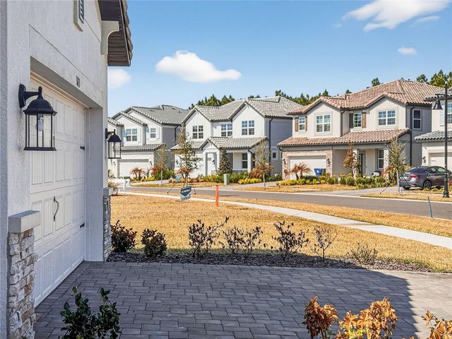 1673 SUTTONSET TRAIL, Zephyrhills, FL 33541