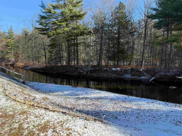 1013 Camelot Drive, Exeter, NH 03833