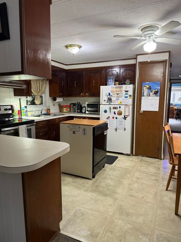 1013 Camelot Drive, Exeter, NH 03833