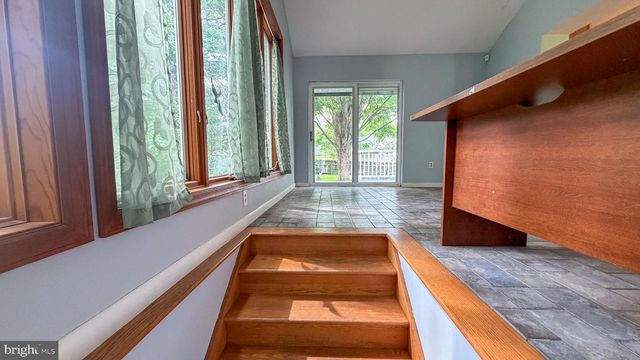 10861 HILLTOP LN, Columbia, MD 21044