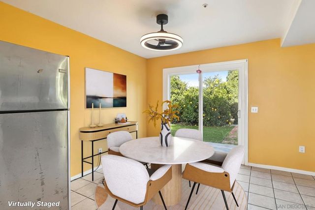 584 E Bobier, Vista, CA 92084