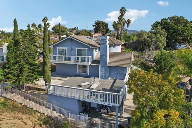 584 E Bobier, Vista, CA 92084