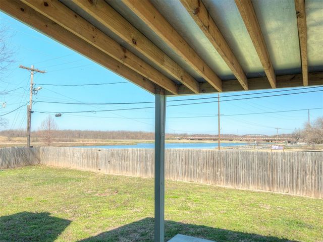 8337 NW 38th Terrace, Bethany, OK 73008