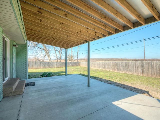 8337 NW 38th Terrace, Bethany, OK 73008