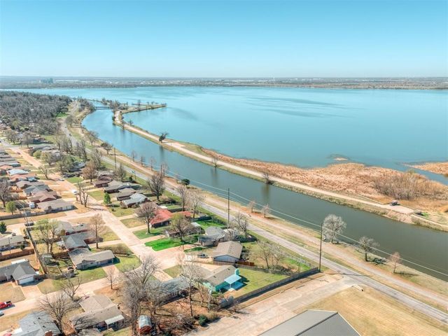 8337 NW 38th Terrace, Bethany, OK 73008