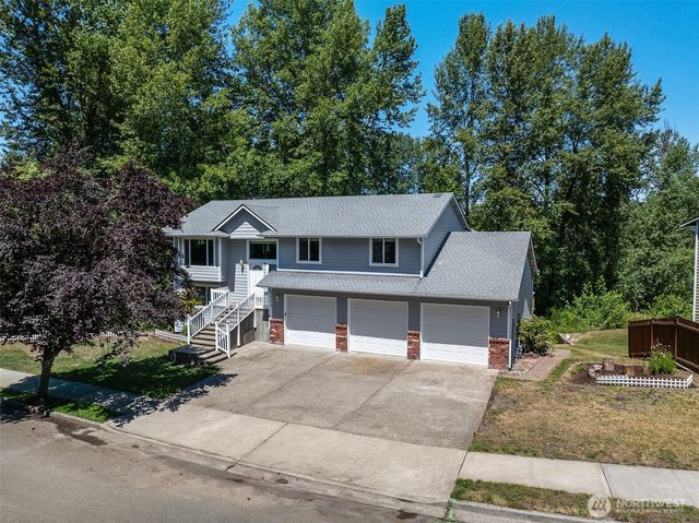 2111 22nd AVE SE, Puyallup, WA 98372
