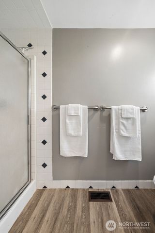 2111 22nd AVE SE, Puyallup, WA 98372