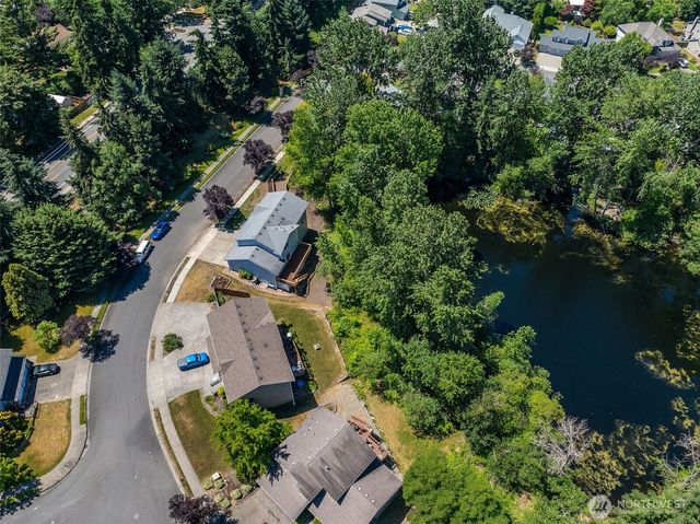 2111 22nd AVE SE, Puyallup, WA 98372