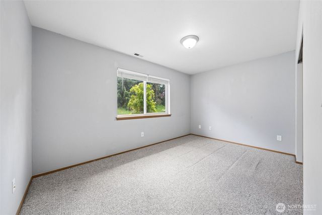 2111 22nd AVE SE, Puyallup, WA 98372