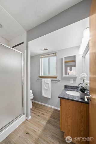 2111 22nd AVE SE, Puyallup, WA 98372