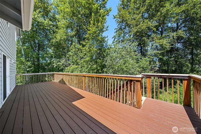 2111 22nd AVE SE, Puyallup, WA 98372