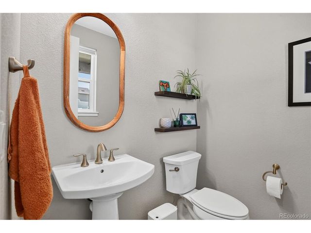 9195 Star Streak Cir, Littleton, CO 80125
