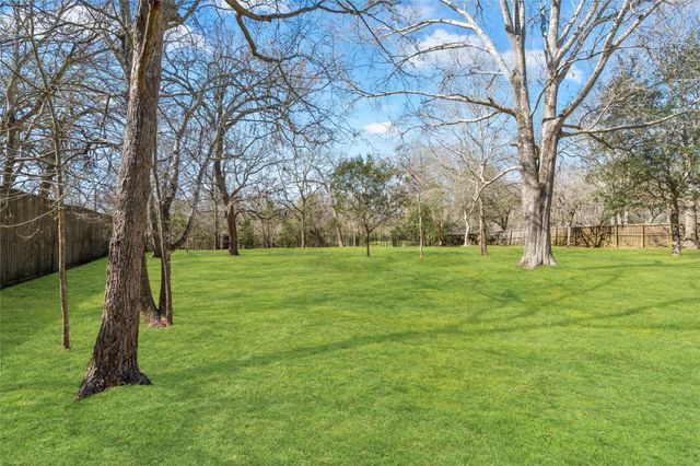 1509 Windsor Drive, Friendswood, TX 77546