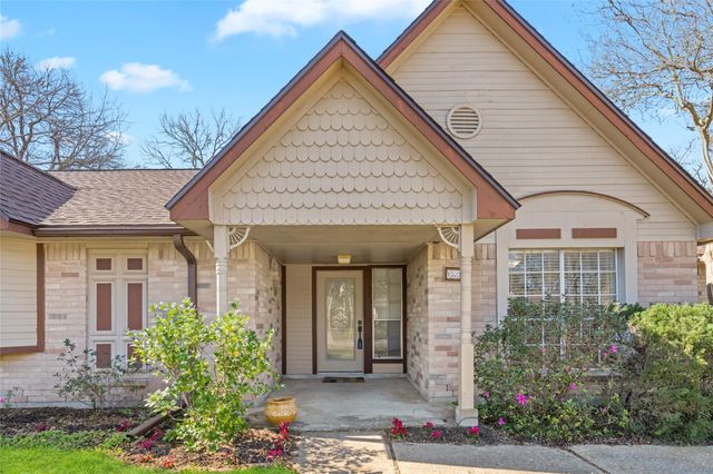 1509 Windsor Drive, Friendswood, TX 77546
