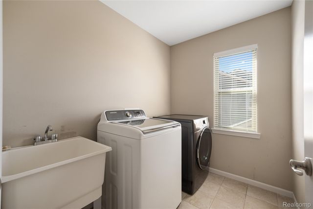 51026 Upland View Street, Canton Charter Township, MI 48188