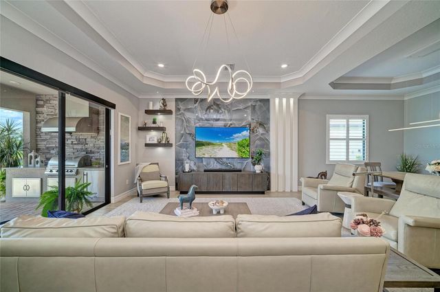 5731 CHEECH GLEN, Bradenton, FL 34211