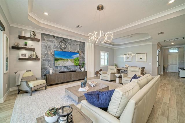 5731 CHEECH GLEN, Bradenton, FL 34211