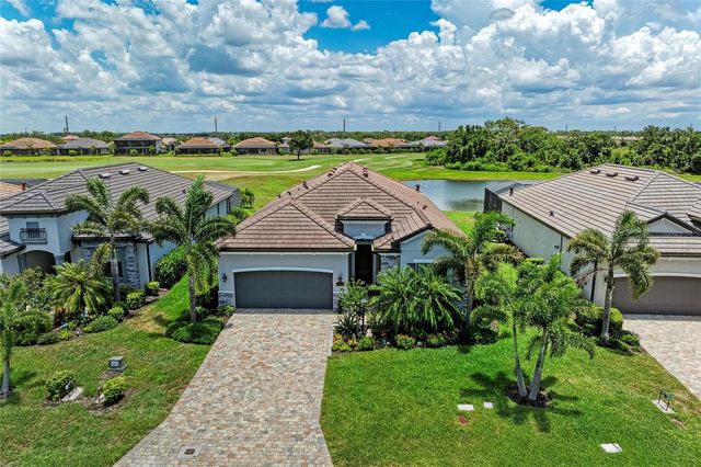 5731 CHEECH GLEN, Bradenton, FL 34211