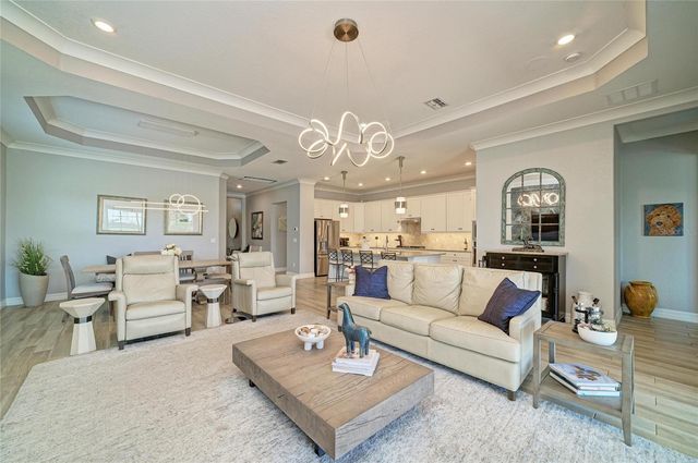 5731 CHEECH GLEN, Bradenton, FL 34211
