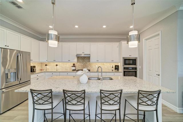 5731 CHEECH GLEN, Bradenton, FL 34211