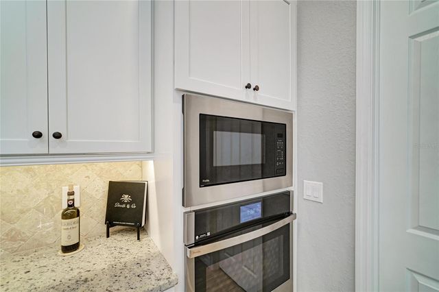 5731 CHEECH GLEN, Bradenton, FL 34211