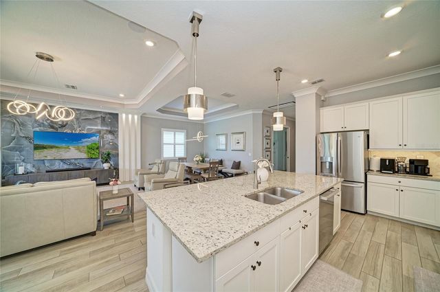 5731 CHEECH GLEN, Bradenton, FL 34211