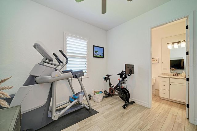 5731 CHEECH GLEN, Bradenton, FL 34211