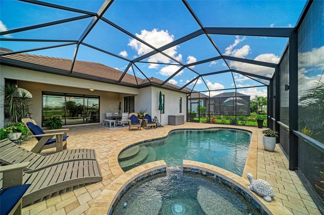 5731 CHEECH GLEN, Bradenton, FL 34211