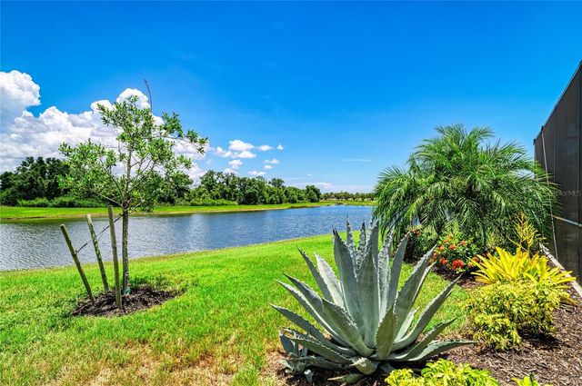 5731 CHEECH GLEN, Bradenton, FL 34211