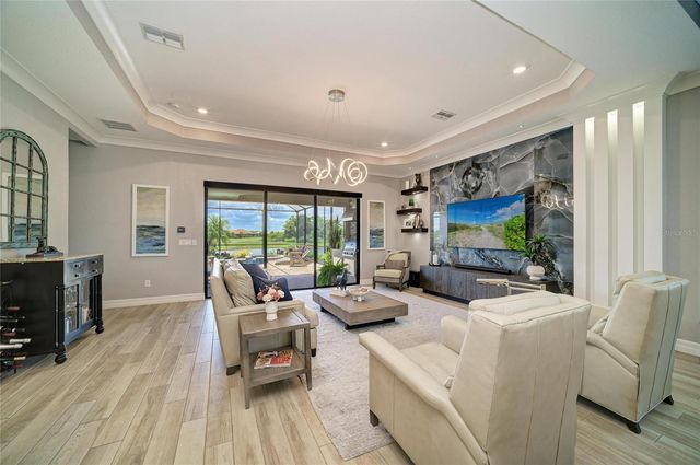 5731 CHEECH GLEN, Bradenton, FL 34211