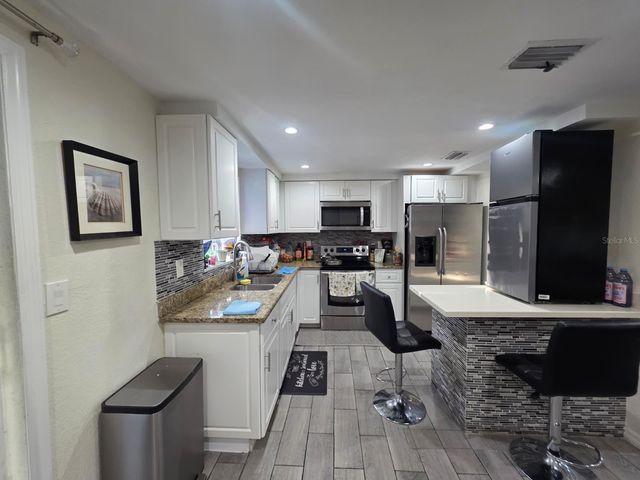 3412 16TH STREET E, Bradenton, FL 34208