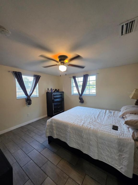 Image 10 of property listing at 3412 16TH STREET E, Bradenton, FL 34208