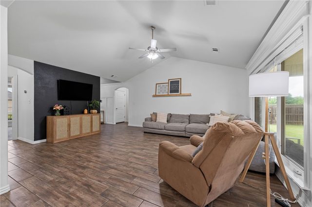 714 Macdonald Drive, Pea Ridge, AR 72751