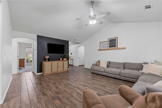 714 Macdonald Drive, Pea Ridge, AR 72751