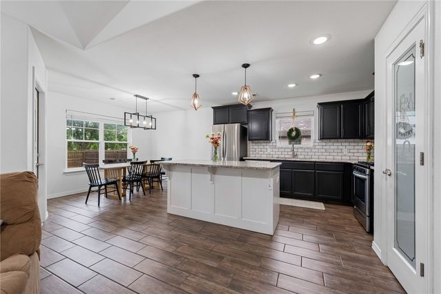 714 Macdonald Drive, Pea Ridge, AR 72751
